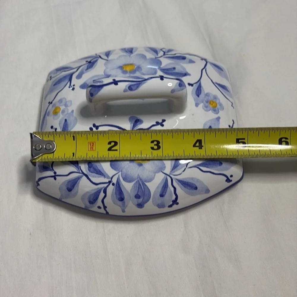 Floral Ceramic Lid. Brand Unknown